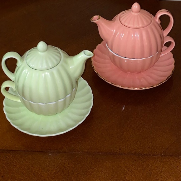 TEA CUP SET - SOLD TOGETHER - Picture 2 of 5